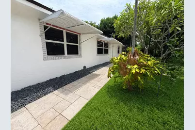550 SW Natura Avenue, Deerfield Beach, FL 33441 - Photo 17