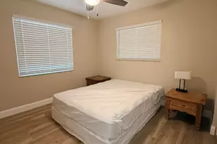 550 SW Natura Ave, Deerfield Beach, FL 33441 - Photo 11