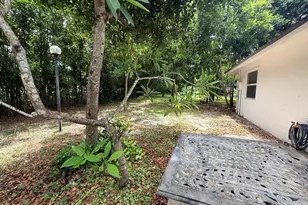 550 SW Natura Ave, Deerfield Beach, FL 33441 - Photo 17