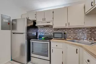 1112 Green Pine Blvd, West Palm Beach, FL 33409 - Photo 15