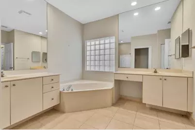 9587 Positano Way, Lake Worth, FL 33467 - Photo 15