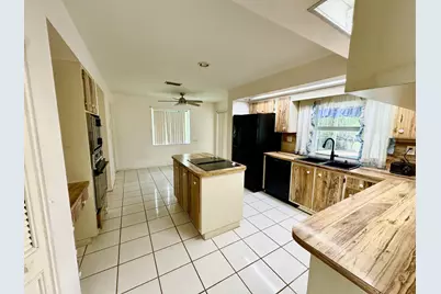2022 NW 112th Avenue, Coral Springs, FL 33071 - Photo 7