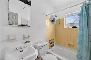 646 NE 38th St, Oakland Park, FL 33334 - Photo 27