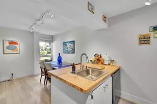 670 Kensington Pl, Wilton Manors, FL 33305 - Photo 5