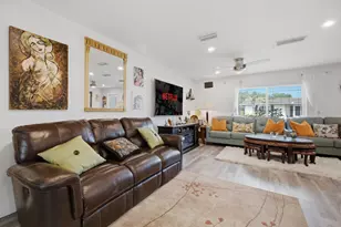 1545 NW 70th Ln, Margate, FL 33063 - Photo 11