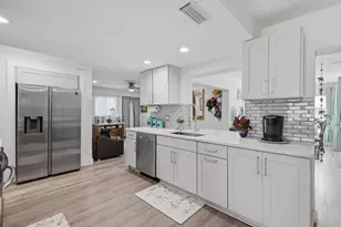 1545 NW 70th Ln, Margate, FL 33063 - Photo 5