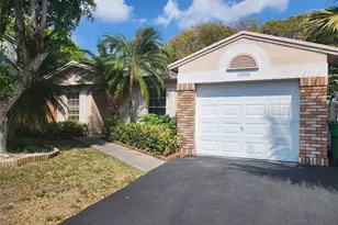 13955 Langley Pl, Davie, FL 33325 - Photo 1