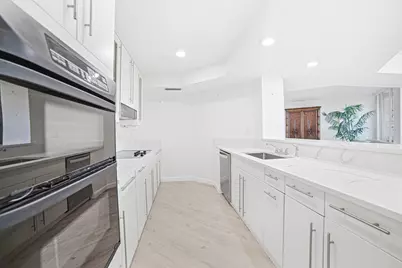 100 SE 5th Avenue #412, Boca Raton, FL 33432 - Photo 17
