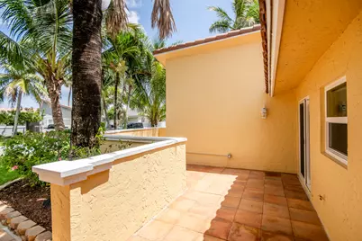 461 NW 47th Avenue, Deerfield Beach, FL 33442 - Photo 27