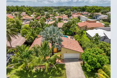 461 NW 47th Avenue, Deerfield Beach, FL 33442 - Photo 35