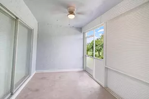 4305 Lucerne Villas Ln, Lake Worth, FL 33467 - Photo 5