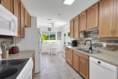 3303 SE Sandpiper Circle, Port Saint Lucie, FL 34952 - Photo 17