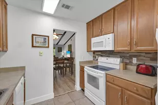 3303 Southeast Sandpiper Circle, Port Saint Lucie, FL 34952 - Photo 21