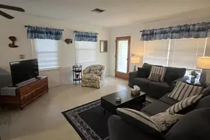 1622 NE Maureen Ct, Jensen Beach, FL 34957 - Photo 5