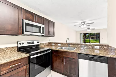 9938 Nob Hill Lane #9938, Sunrise, FL 33351 - Photo 7