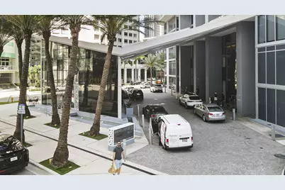 1300 Brickell Bay #2105, Miami, FL 33131 - Photo 23