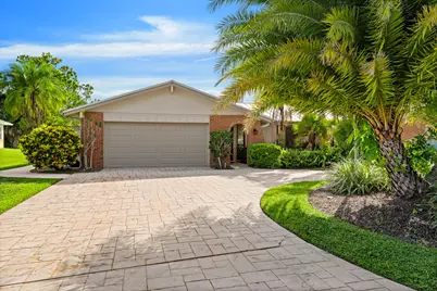 1310 NW Lakeside Trail, Stuart, FL 34994 - Photo 11