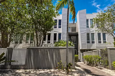 711 SE 16th Court, Fort Lauderdale, FL 33316 - Photo 1