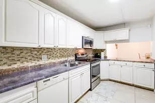 4245 S Landar Dr, Lake Worth, FL 33463 - Photo 9