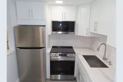 101 Hastings G, West Palm Beach, FL 33417 - Photo 5