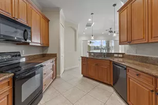 411 NW Sheffield Cir, Port Saint Lucie, FL 34983 - Photo 9