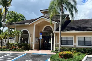 351 Palm Way, Pembroke Pines, FL 33025 - Photo 9