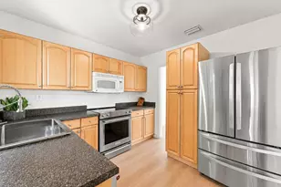351 SW 13th St, Pompano Beach, FL 33060 - Photo 3