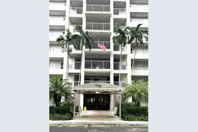 605 Oaks Drive #810, Pompano Beach, FL 33069 - Photo 1