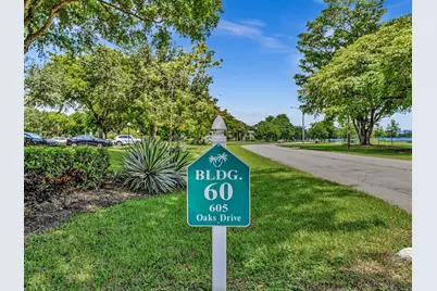 605 Oaks Drive #810, Pompano Beach, FL 33069 - Photo 3