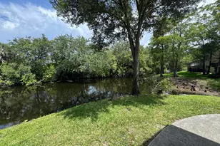 613 NW 47th St, Deerfield Beach, FL 33064 - Photo 23