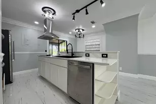 613 NW 47th St, Deerfield Beach, FL 33064 - Photo 11