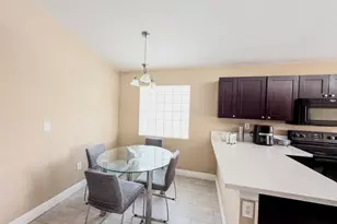 775 NW 165th Ave, Pembroke Pines, FL 33028 - Photo 7