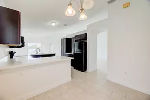 775 NW 165th Ave, Pembroke Pines, FL 33028 - Photo 17