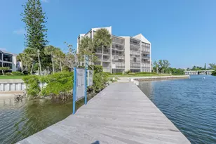 11370 Twelve Oaks Way, North Palm Beach, FL 33408 - Photo 19