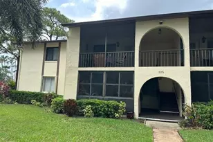 325 Knotty Pine Cir, Greenacres, FL 33463 - Photo 1