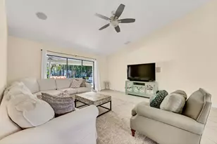 88 PineHill Trail E, Tequesta, FL 33469 - Photo 7
