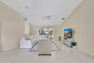 88 PineHill Trail E, Tequesta, FL 33469 - Photo 9