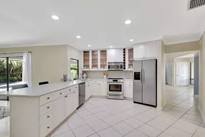 88 Pinehill Trail E, Tequesta, FL 33469 - Photo 11