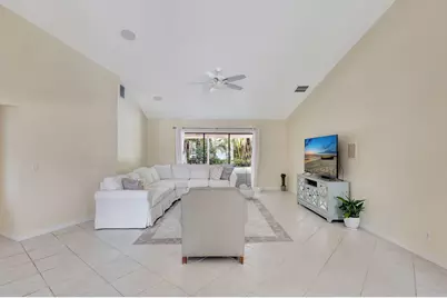 88 Pinehill Trail E, Tequesta, FL 33469 - Photo 9