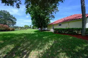 2606 Bedford Mews Dr, Wellington, FL 33414 - Photo 17