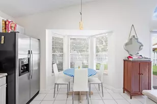 2606 Bedford Mews Dr, Wellington, FL 33414 - Photo 9