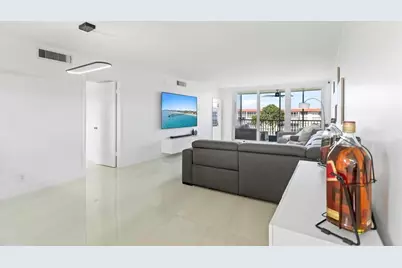 3100 NE 48th Court #413, Lighthouse Point, FL 33064 - Photo 1