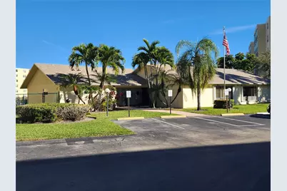 321 SE 3rd Street #302, Dania Beach, FL 33004 - Photo 13