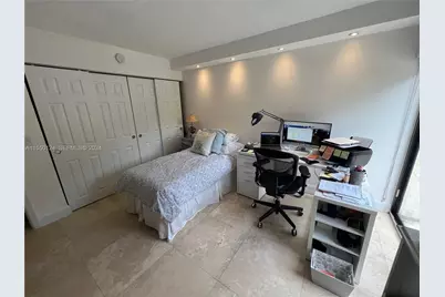 2430 Brickell Avenue, Miami, FL 33129 - Photo 9