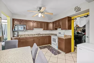 8460 NW 15th Street, Pembroke Pines, FL 33024 - Photo 7