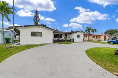 8460 NW 15th Street, Pembroke Pines, FL 33024 - Photo 21