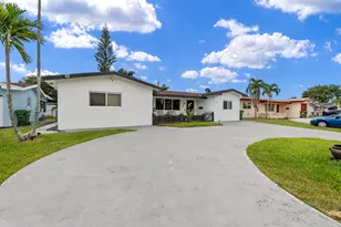 8460 NW 15th St, Pembroke Pines, FL 33024 - Photo 21