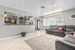 8460 NW 15th St, Pembroke Pines, FL 33024 - Photo 5