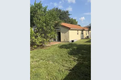 8164 Pelican Harbour Drive, Lake Worth, FL 33467 - Photo 7
