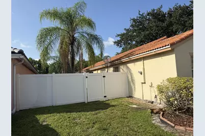 8164 Pelican Harbour Drive, Lake Worth, FL 33467 - Photo 7
